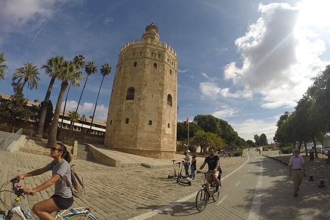 3 Hours Bike Tour All Over Sevilla