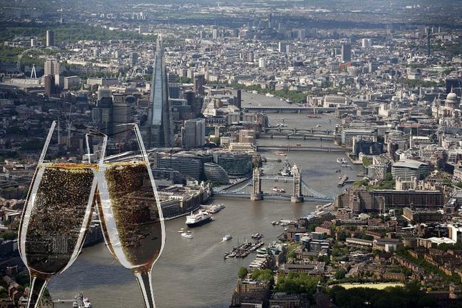 35 Minute London Sightseeing Flight for 2 With Champagne - Good To Know