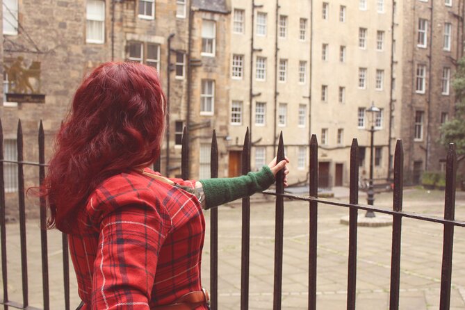 1-Hour Historical Walking Tour Discovering Edinburghs Old Town - Directions