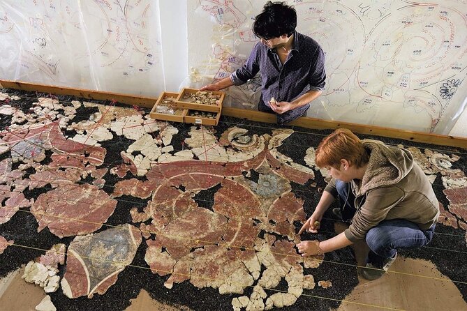 1 Hour Private Archaeological Tour in Akrotiri - Directions
