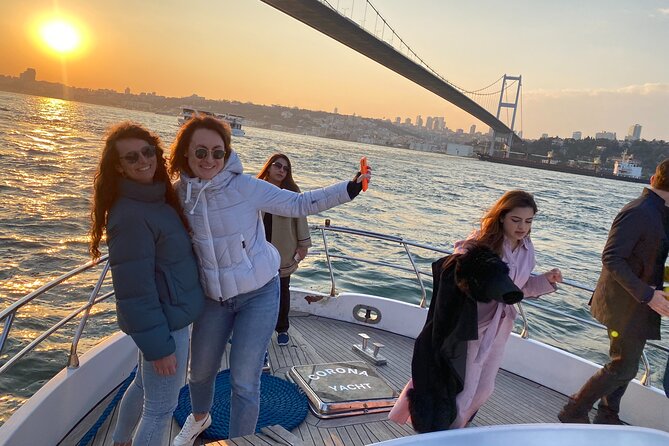 2.5 Hours Bosphorus Sunset Cruise on Luxury Yacht With Snacks - Feedback on Service