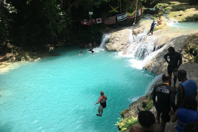 2-Hour Blue Hole Transport From Ocho Rios - Whats Included