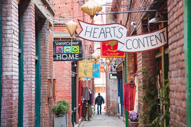 2-Hour Victoria Highlights Private Walking Tour - Highlights of the Tour