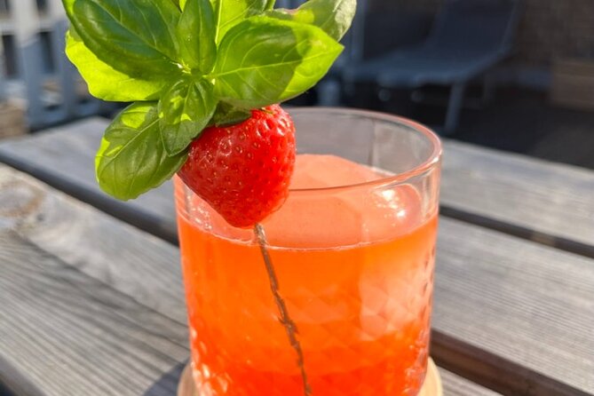2 Hours Cocktail Workshop in Amsterdam - Perfect for Bachelorettes and Group Events