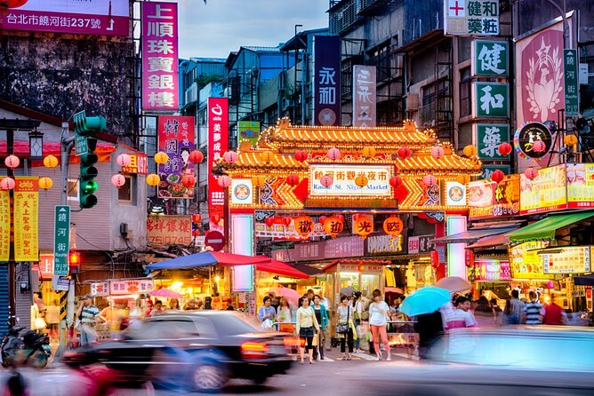 2-Hr Raohe Night Market Walking Private Tour With a Tour Guide - Meeting Point