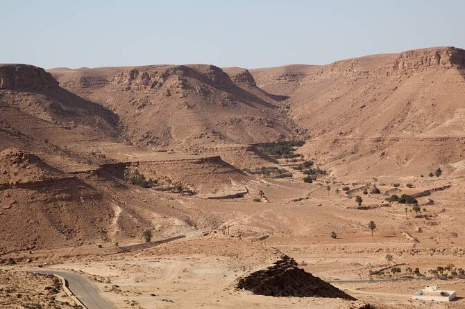 2Days 4x4 Safari From Sousse/Hammamet/Tunis, Night 100km Deep in Sahara Desert - Inclusions: Accommodations, Meals, and Transportation