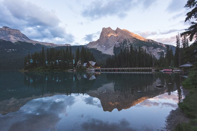 4-Day Rockies Tour Banff & Columbia Icefield & Lake Louise - Accommodation and Package Details