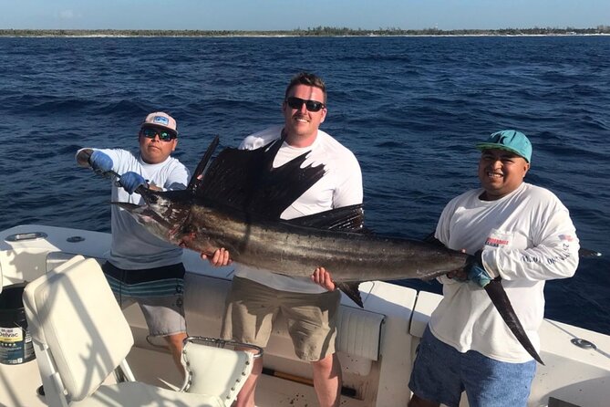4 Hour Private Fishing Tour in Puerto Aventuras Riviera Maya - Private Tour: Exclusive to Your Group