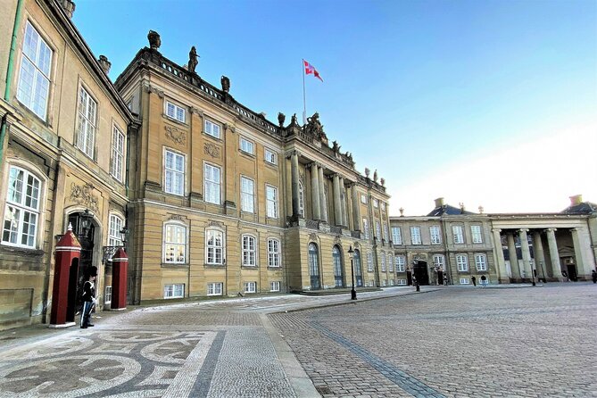 4-Hour Small-Group Bike Tour of Copenhagen En Anglais - Meeting Point Location