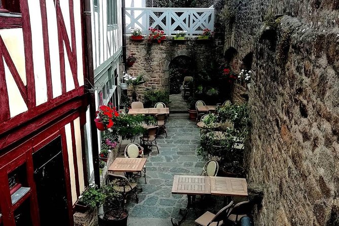 A Day in Mont Saint Michel ! - Common Questions