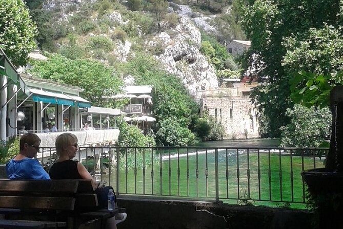 A Full Day Into Luberon Villages and Fontaine-De-Vaucluse - Common Questions