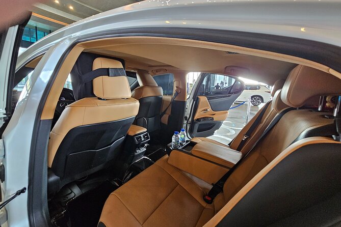 Abu Dhabi Airport Transfer to or From Anywhere Within Abu Dhabi - What to Expect During Your Airport Transfer