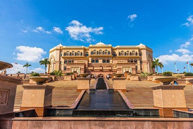 Abu Dhabi Tour From Dubai With International Buffet Lunch at Emirates Palace - Scenic Drive Along the Corniche