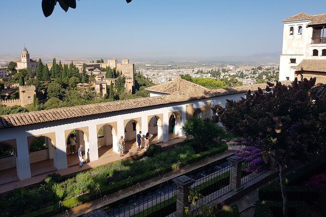 Alhambra Unique Experience: Private Visit With Official Guide - Pricing