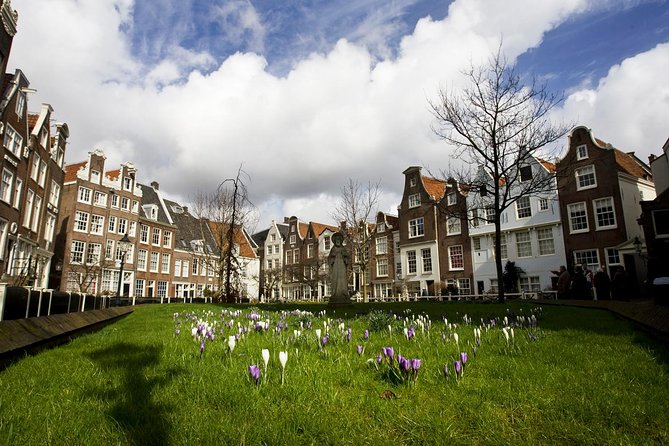 Amsterdam Historical City Walk Plus Local Tasting - Languages Offered