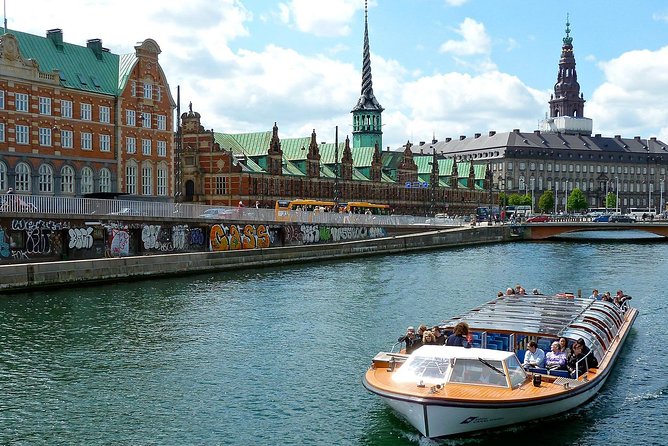 Arrival Private Transfer: Copenhagen Airport CPH to Copenhagen in Business Car - Pricing for the Transfer