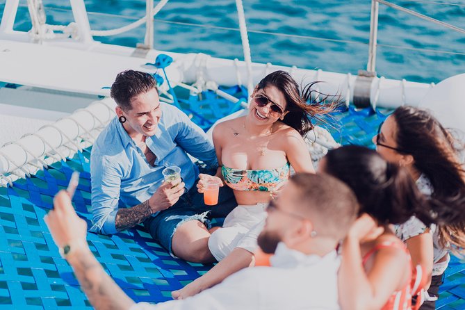 Aruba Sunset Sail Experience - Onboard Amenities and Services