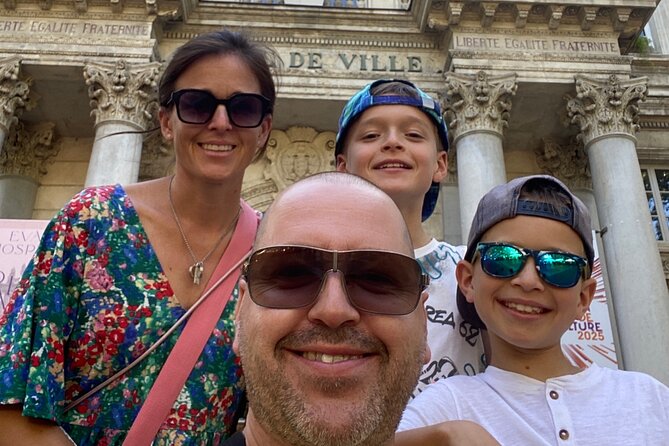 Avignon Scavenger Hunt and Sights Self-Guided Tour - What to Expect