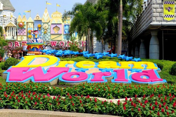 Bangkok Dream World & Snow Town Tour With Lunch - Tips for a Memorable Day
