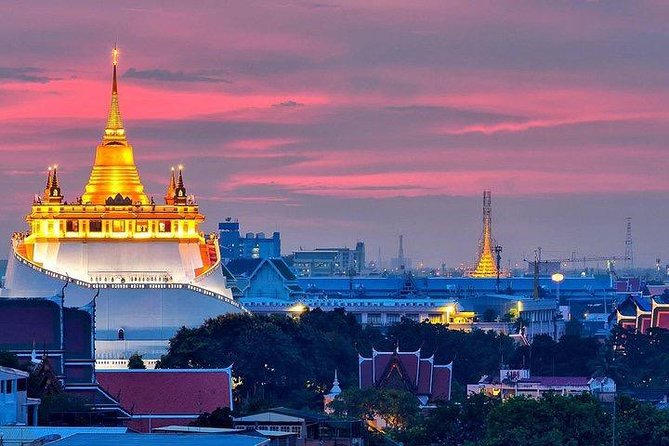 Bangkok Photo Safari in Neon Night Light - Essential Camera Settings for Night Light Photography