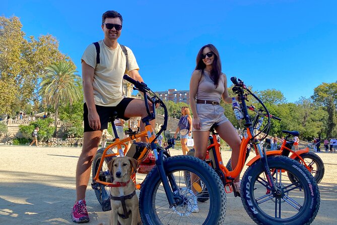 Barcelona Bike Tour With French Guide 25-ТOP, Bike/Ebike - Attractions Included and Group Size Limit
