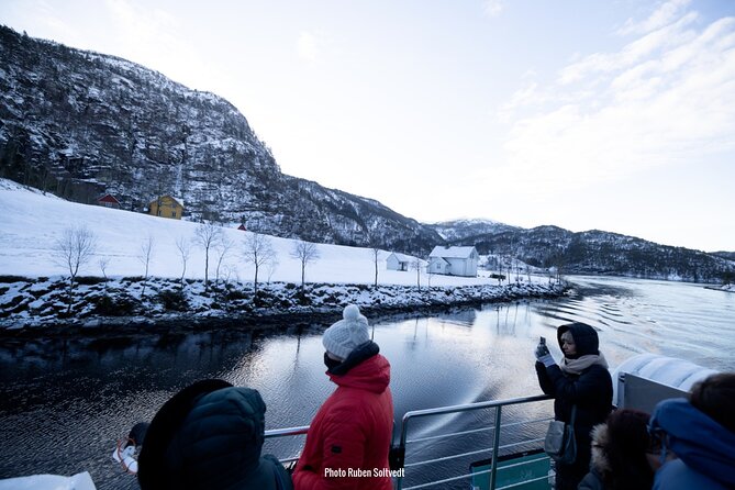 Bergen: Mostraumen and Osterfjord Daytime Cruise Trip - Navigate the Mostraumen Strait