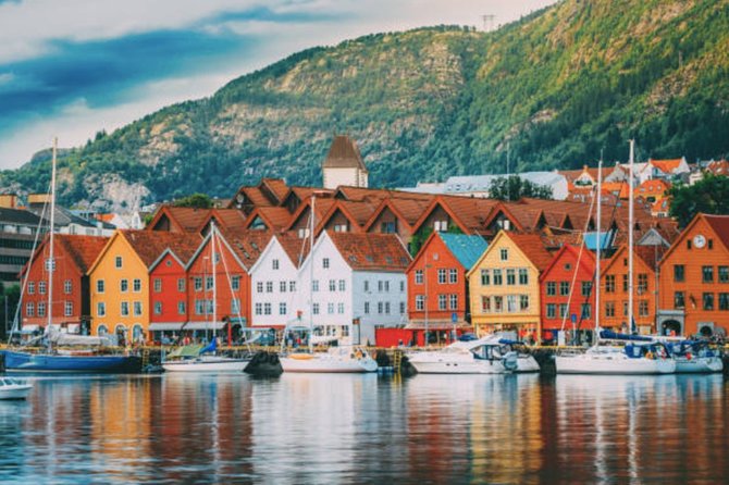 Bergen: Mostraumen Fjord Cruise - Taste of Fresh Mountain Water