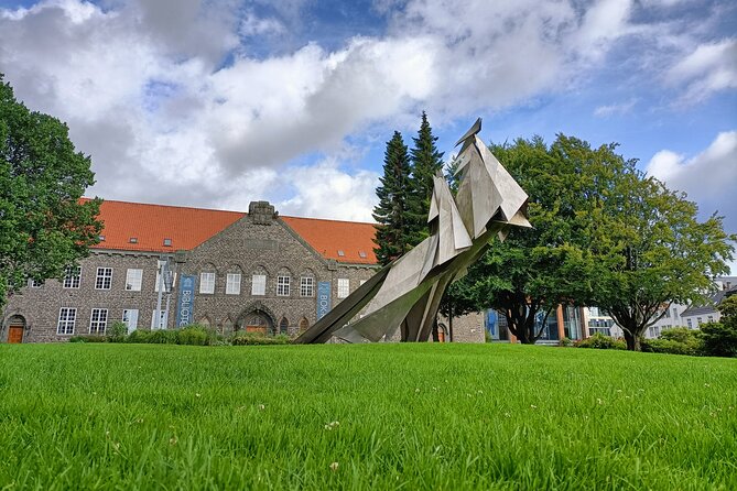 Bergens Landmarks and History: A Self-Guided Audio Tour - Uncovering Bergens Rich Maritime History