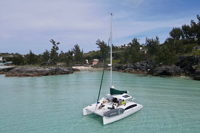 Bermuda Private Catamaran:Snorkeling, Shipwrecks & Cliff Jumping - Thrilling Cliff Jumping Experiences