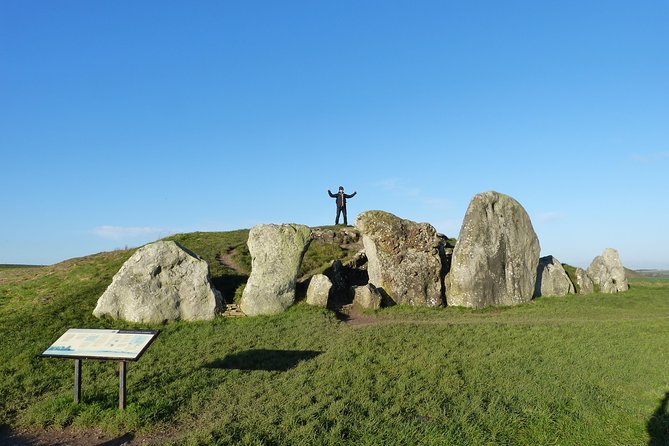 Bespoke Private Tours of Stonehenge and Avebury by Car With Local Guide - Customizable Itinerary and Extensive Knowledge