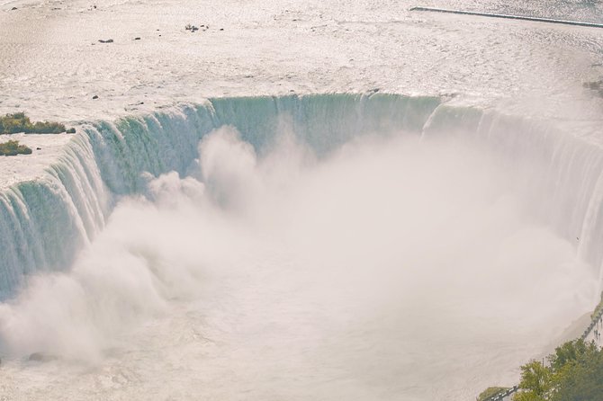 Best of Niagara Falls Canada Small Group W/Boat & Behind Falls - Tour Guides