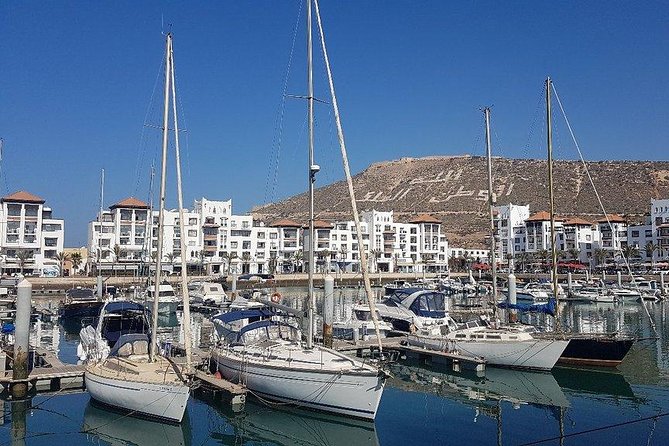 Boat Trip From 9 Am to 3 Pm Fishing & Swimming & Barbecue & Dessert - Suitable for First-Time Visitors