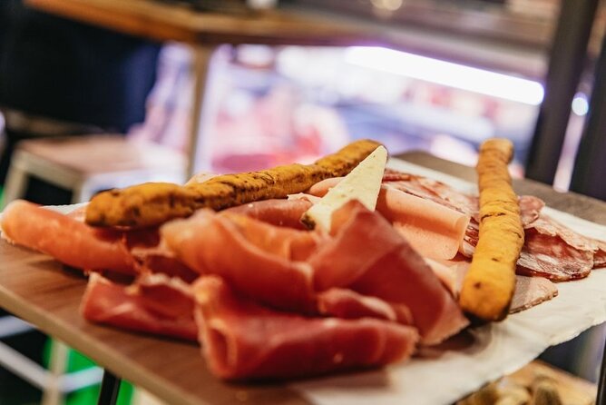 Bologna City Red Bus and Food Tasting - Authentic Bolognese Cuisine Experience