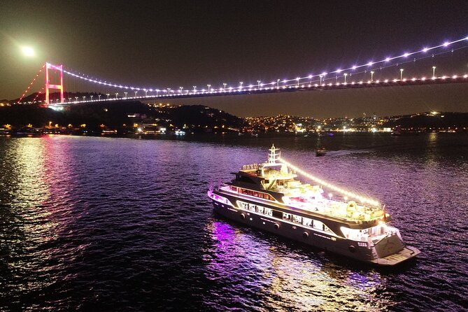 Bosphorus Dinner Cruise and Turkish Night Show With Private Table - Food and Drinks