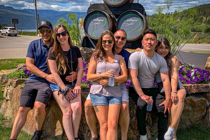 British Columbia: Okanagan Valley Small-Group Wine Tour  - Kelowna & Okanagan Valley - Comfortable Transportation