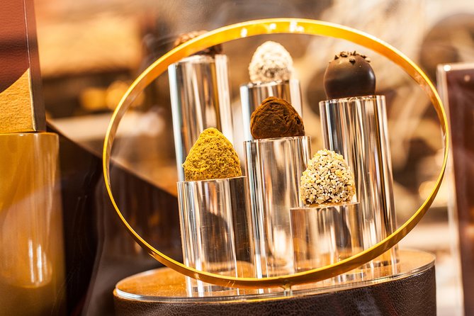 Brussels Day Tour From Amsterdam With Guided Walking Tour and Chocolate Tasting - Positive Reviews