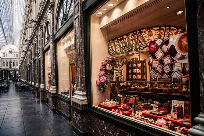 Brussels: Historical Highlights & Belgian Food Tasting Tour - Discovering the History of Belgian Chocolate