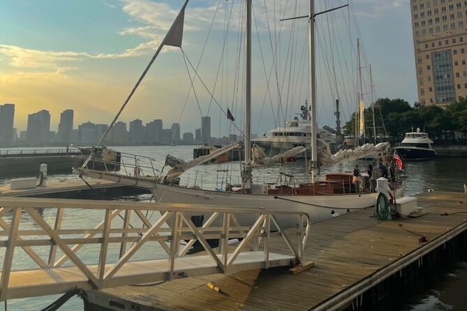 Bubbles and Bites Sail in New York City - Viator Information