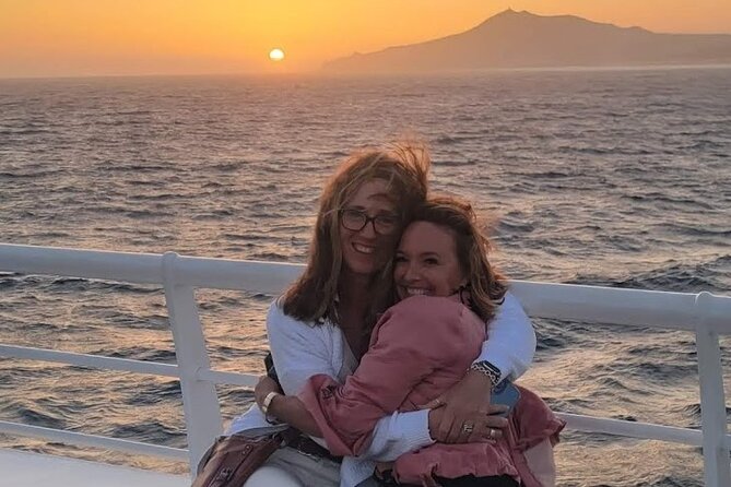 Cabo Sunset Yacht Tour at the Arch - With Dinner and Drinks - Cancellation Policy