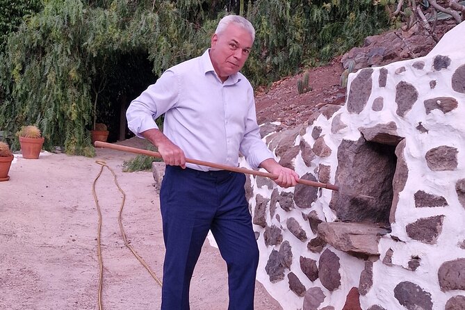 Canarian Farmhouse in Mogan, Mango Farm and Vermouth Factory - Touring the Vermouth Factory