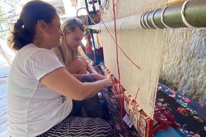 Carpet Weaving Art Lessons & Experience - Tips and Tricks for Successful Carpet Weaving