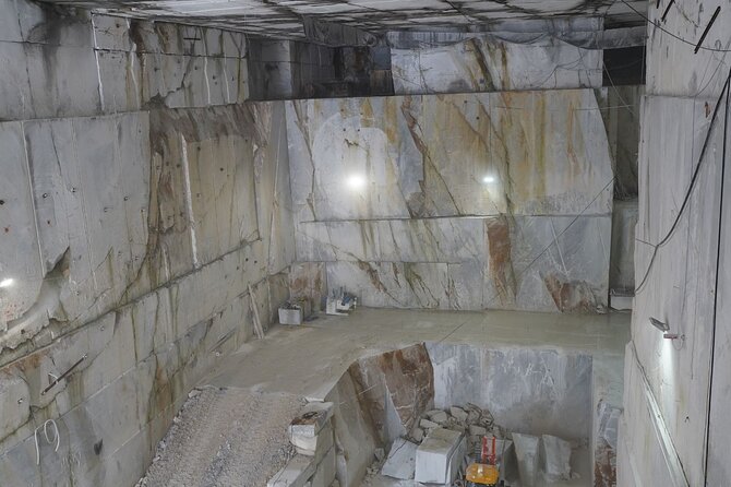 Carrara: Exclusive Marble Cave Tour Adventure in a 4x4 - Testimonials
