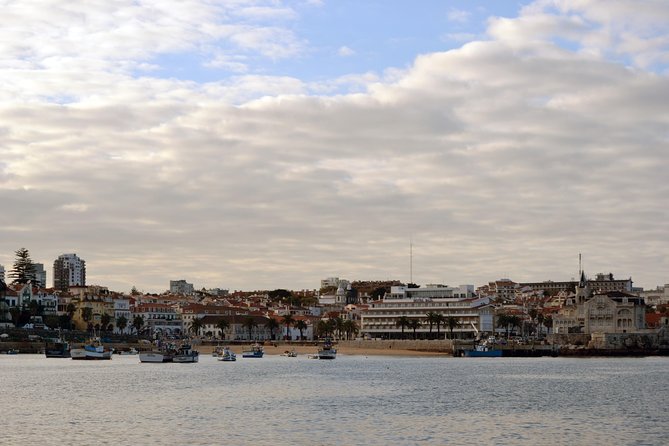 Cascais Private Sailing 2h Cruise With a Drink - Savoring Drinks While Sailing