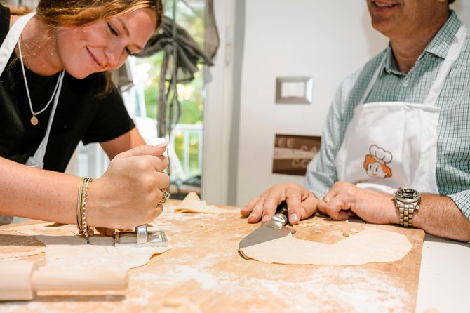 Cesarine: Small Group Pasta and Tiramisu Class in La Spezia - End Point