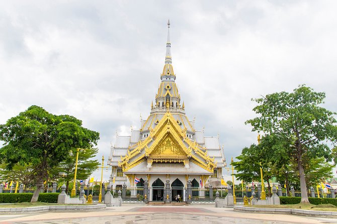 Chachoengsao One Day Trip From Bangkok : Historic Market and Buddhist Temples - Must-Try Local Cuisine in Chachoengsao