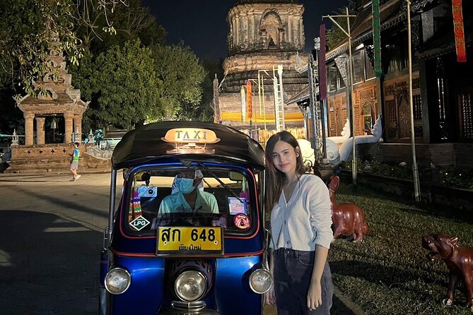 Chiang Mai Temples and Market Tuk-Tuk Evening Night Tour - Temple Visits