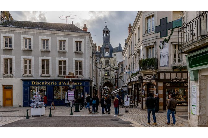 Christmas Walking Photography Tour of Amboise - Additional Tour Information