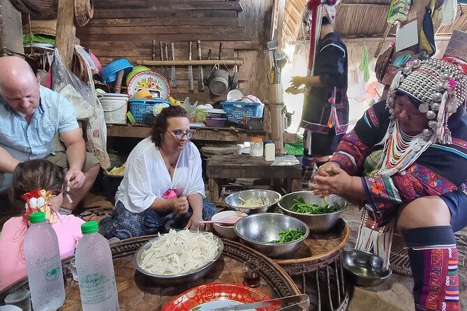Come to Akha Village See Cooking Eatting and Dancing With Akha People - Experiencing Traditional Akha Cuisine