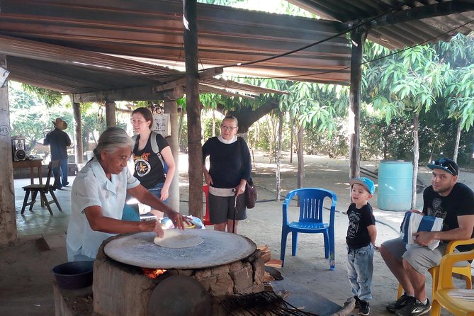 Cooking Lessons of Traditional Mole. - Step-by-Step Cooking Instructions