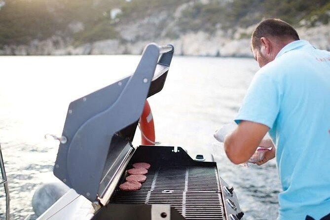 Cruise in Calpe With BBQ on Board and Dinner at the Port. - Inclusions and Additional Information